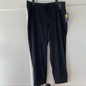 BNWT GapFit Hike Jogger Mid Rise Black XL